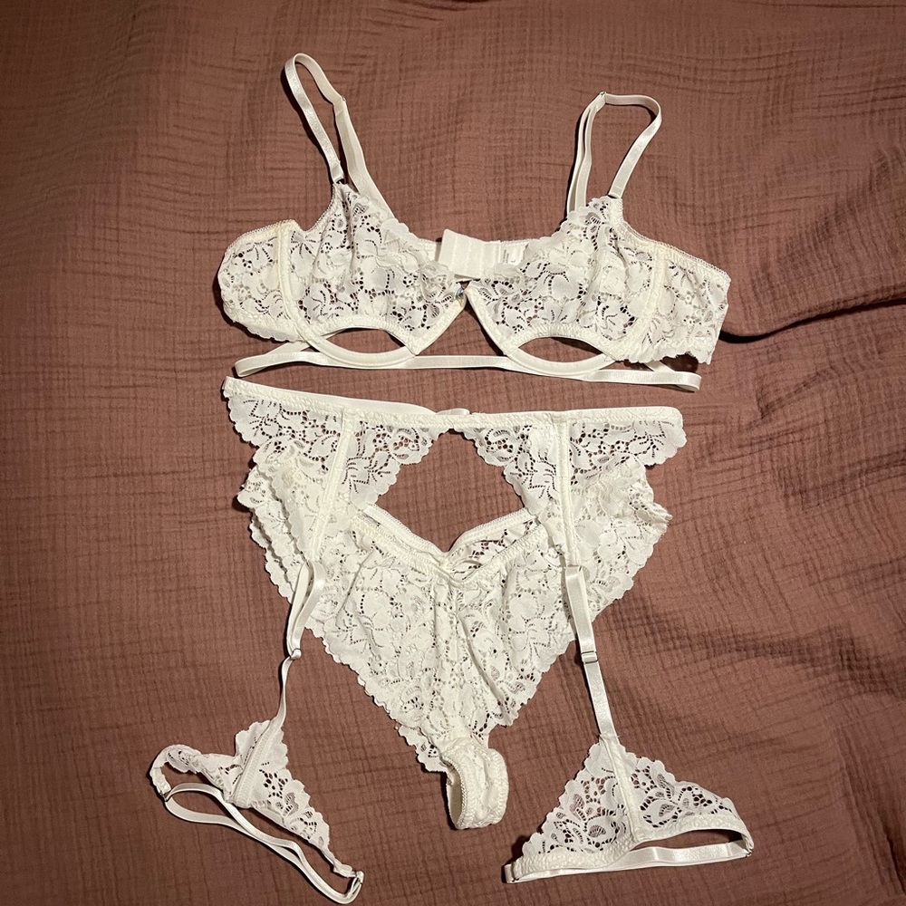 Lace Lingerie Set in White